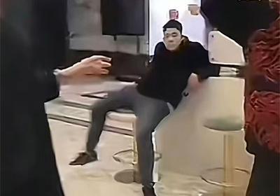 雷霆坐姿是什么梗？